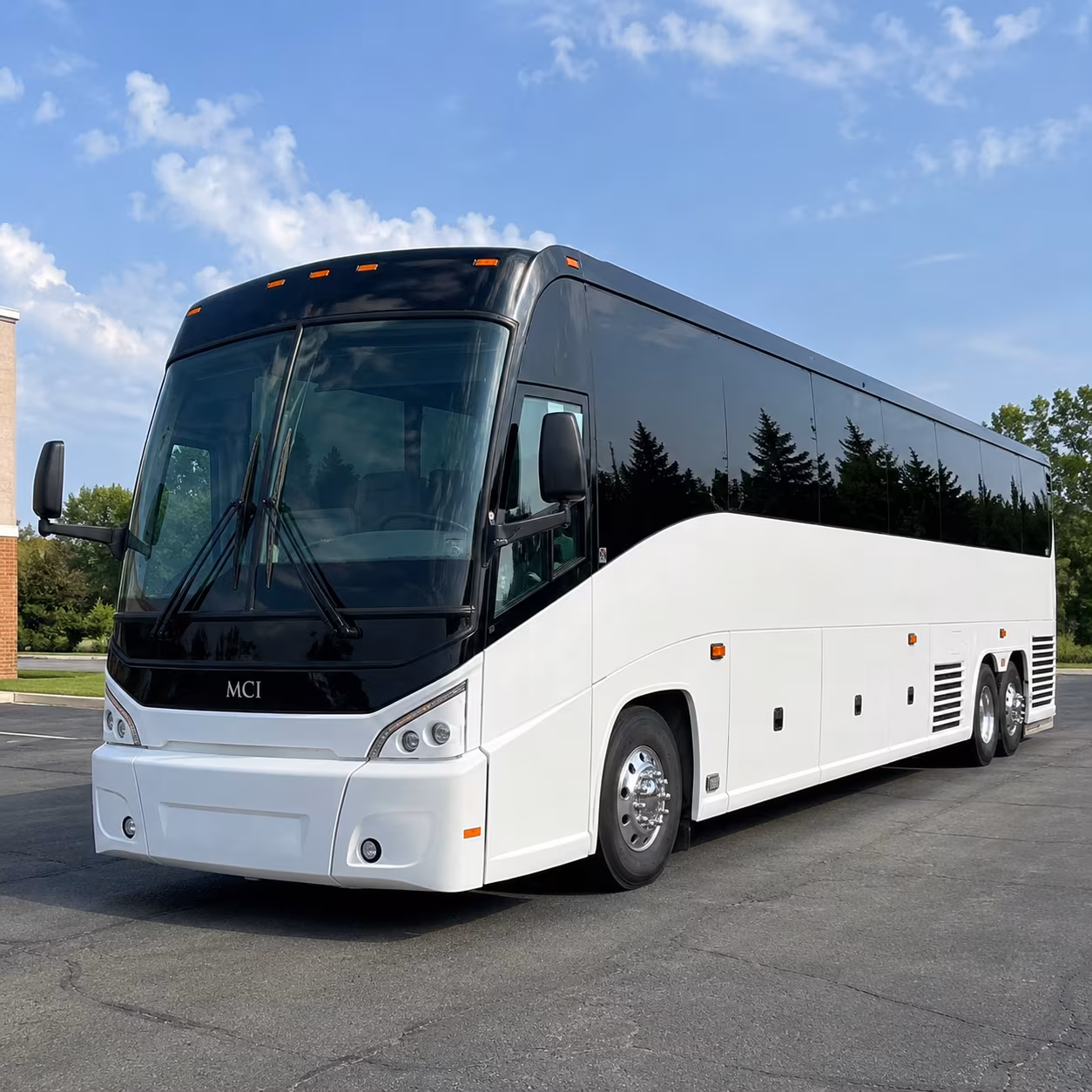 employee shuttle buses between wylie and the legacy west corporate corridor